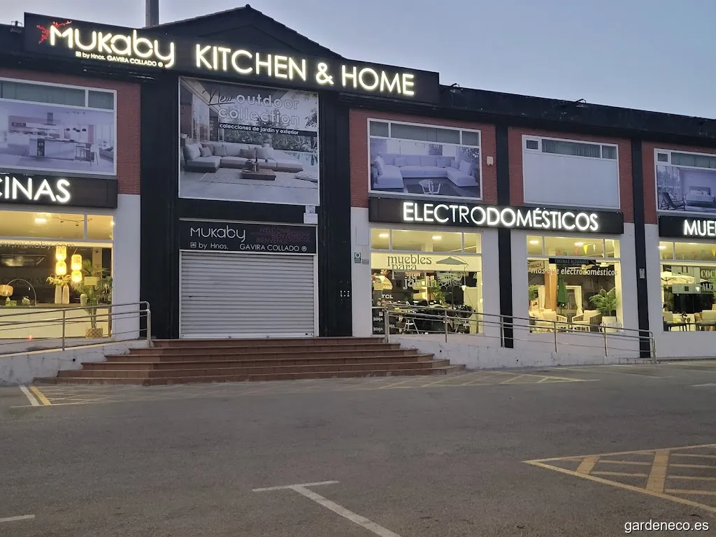 Mukaby kitchen & Home