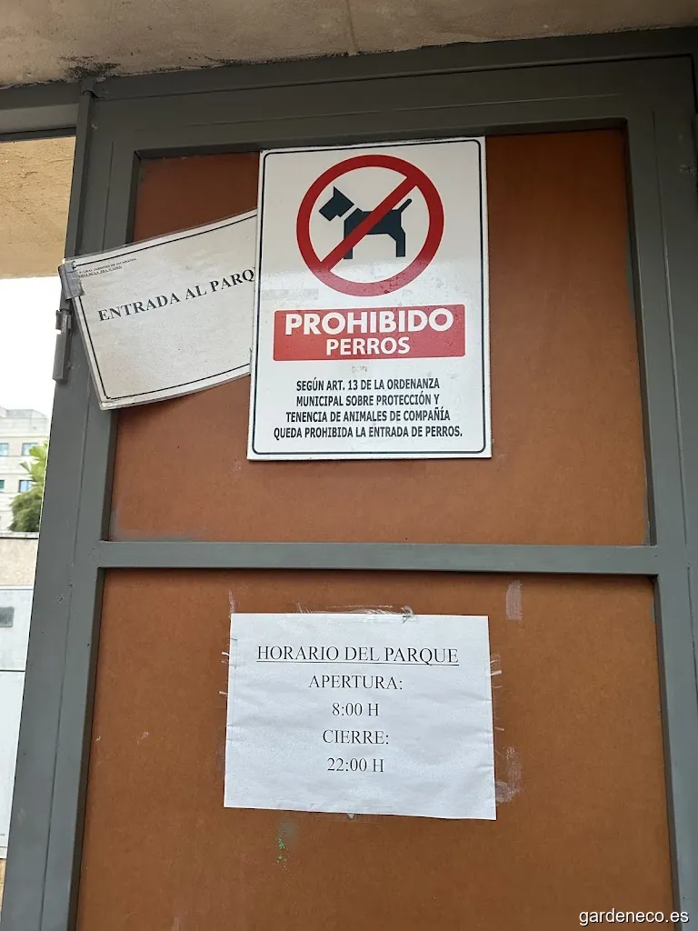 Parque Público Jardines de Jacaranda