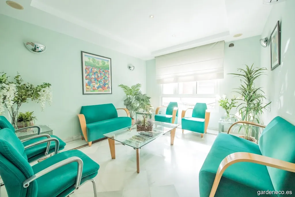 Clínica Dental Ahumada — Dentista en La Línea de la Concepción