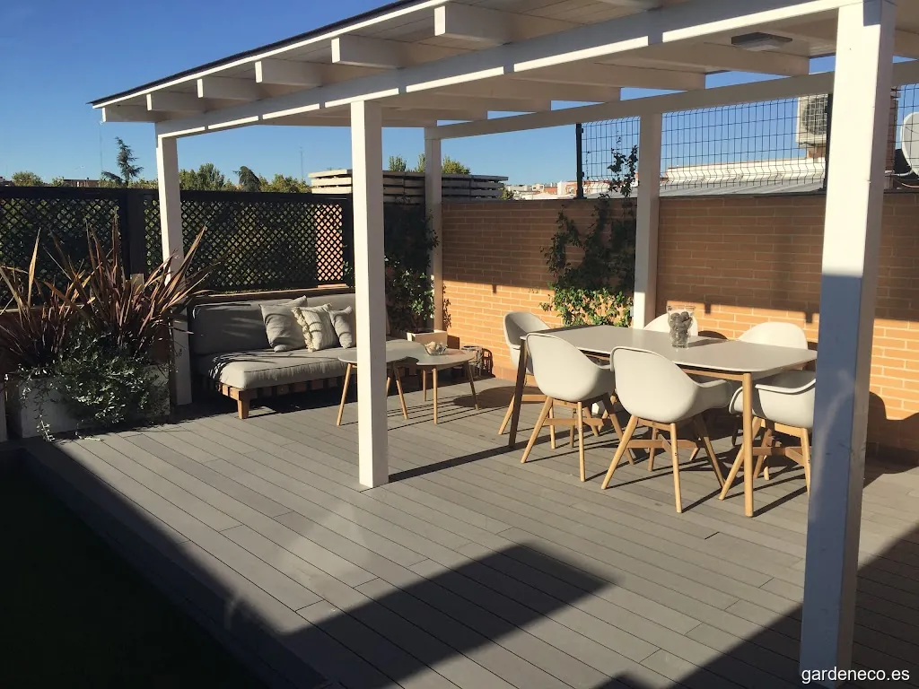 LA PATIOTECA | Reforma de Jardines y Terrazas sin obra en Madrid