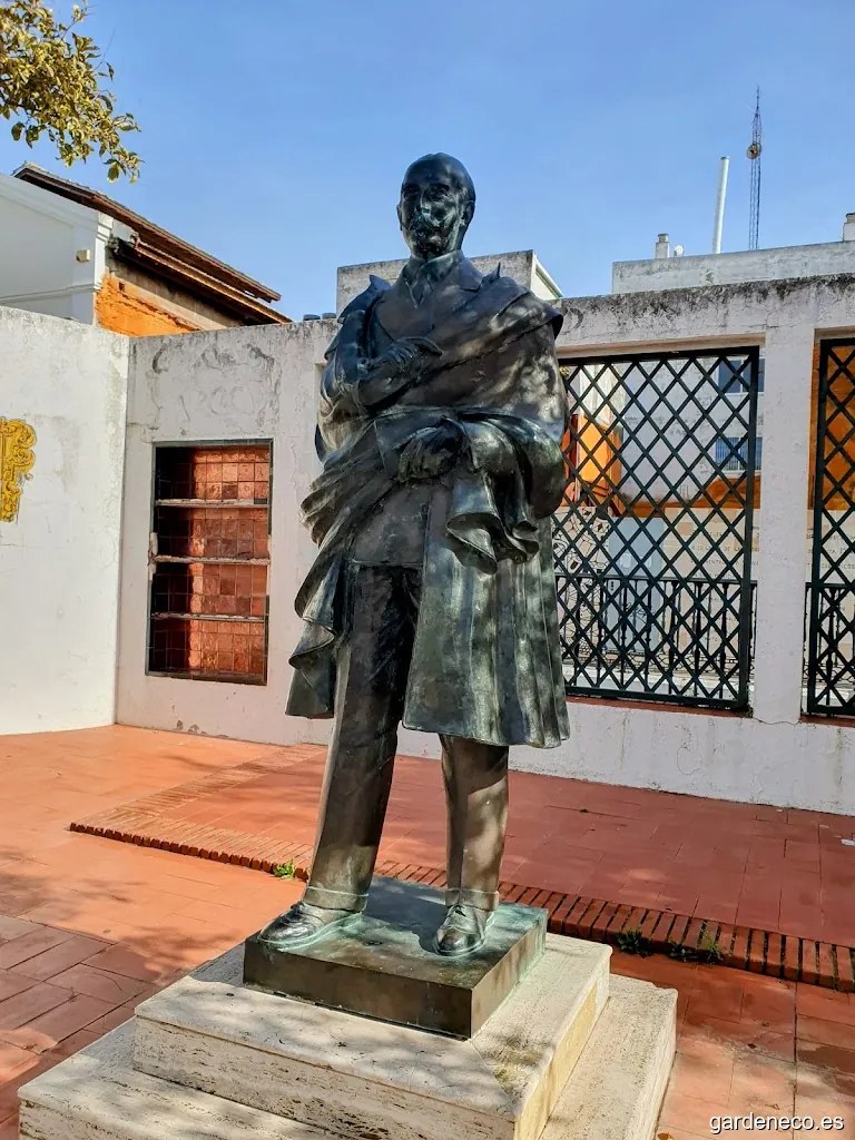 Jardines de la Plaza Isaac Peral