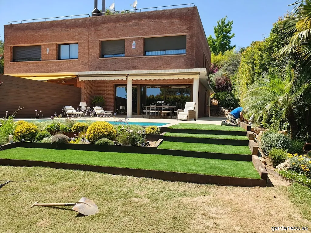 Jardinería Herrera - Mantenimiento y construcción de jardines, podas y talas en Viladecans