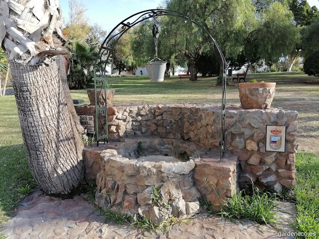 Jardín del monumento al turista