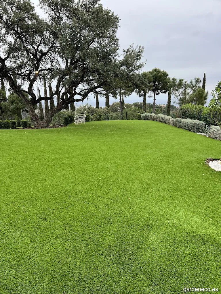 SuperGrass Marbella.