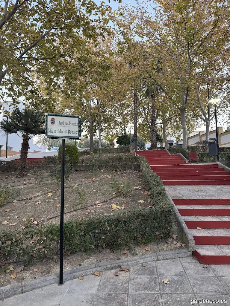 Jardines escritor Miguel Molina Rabasco