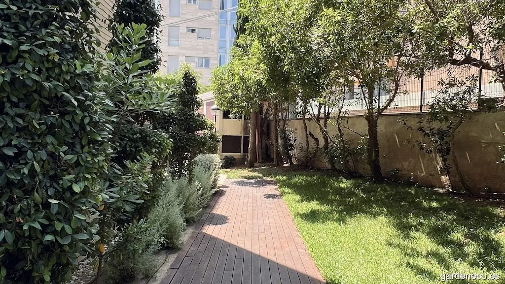 Jardinero cortacésped- poda - jardiner- JARDINERÍA TARRAGONES