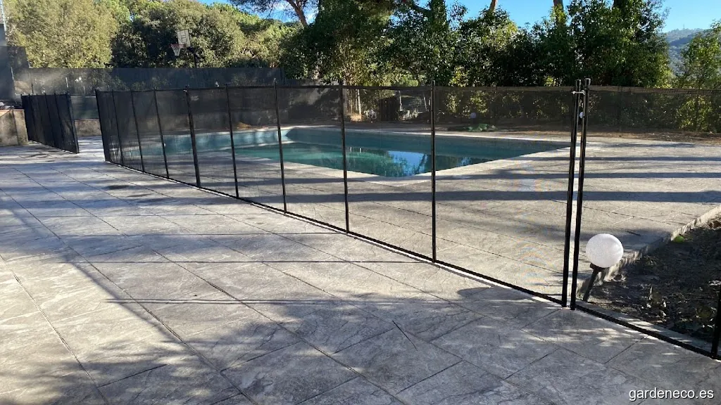 SafetyKids / Vallas de seguridad para piscinas