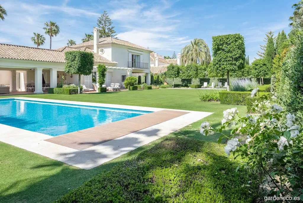 DOUBLEVIEW GARDENDESIGN STUDIO