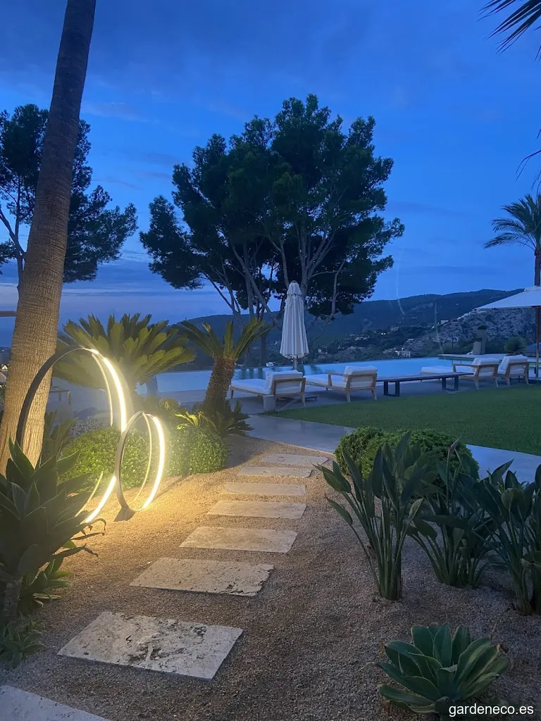 Mantenimiento y jardinería Cato