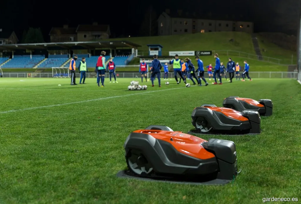 Domotic Garden - Robot cortacésped Husqvarna Automower y CEORA en Madrid
