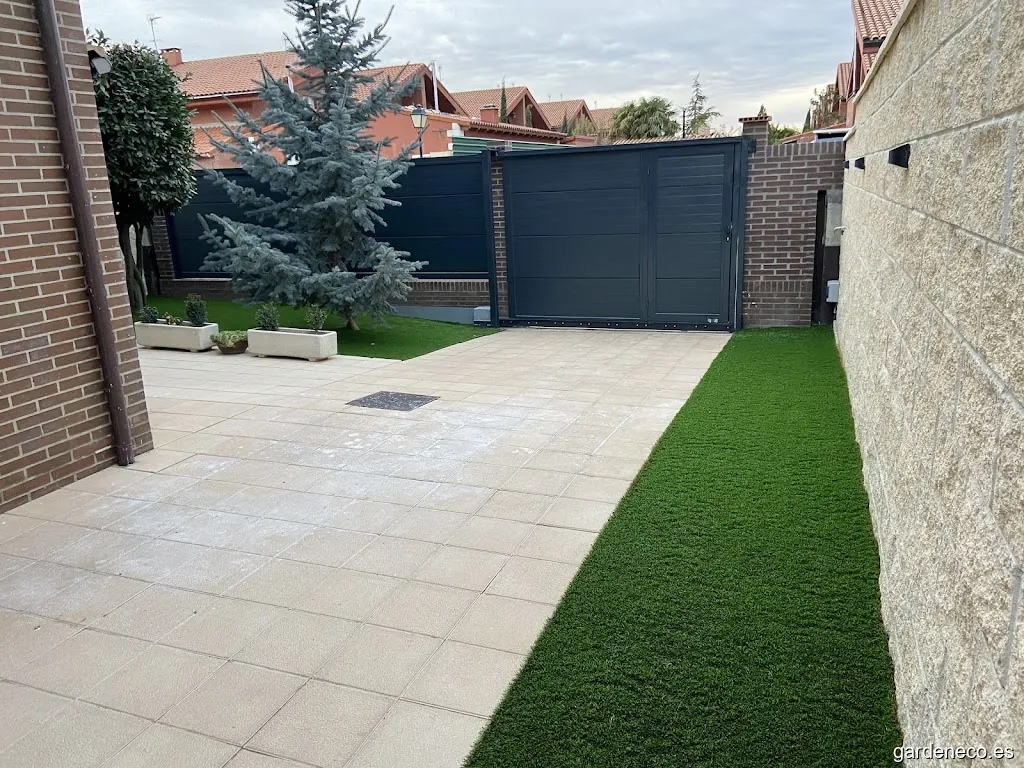 Serbal paisajismo y jardinería