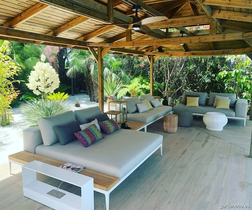 CARLES HERRERA ESPAIS EXTERIORS