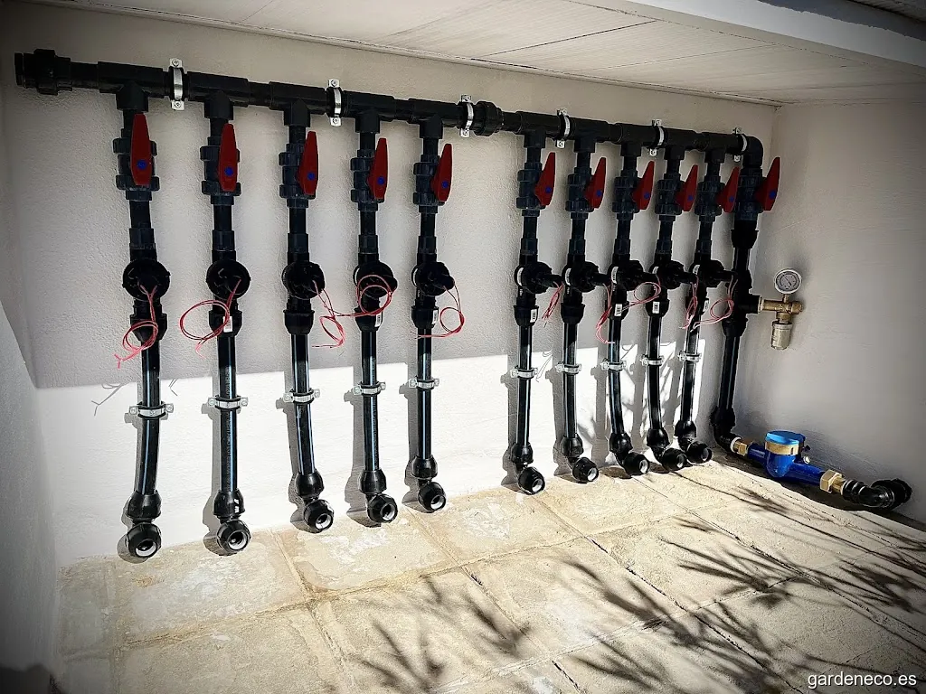 Jardinero y mantenimiento en la Costa del Sol🌴 THE GARDEN BOY – Poda de palmeras, arboles y sistemas de riego