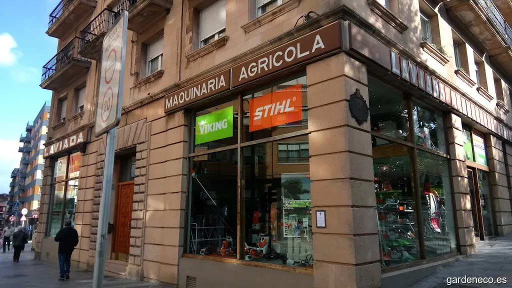 Laviada Avilés Huerta y jardín